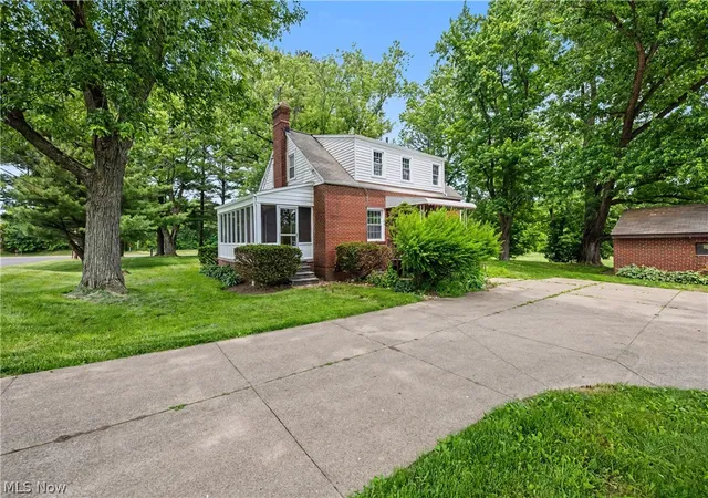 Photo 1 of Single family home for sale at 1808 W Comet Rd, New Franklin, OH 44614 | MLS# 5220180 | Listing updated on 2026-09-09