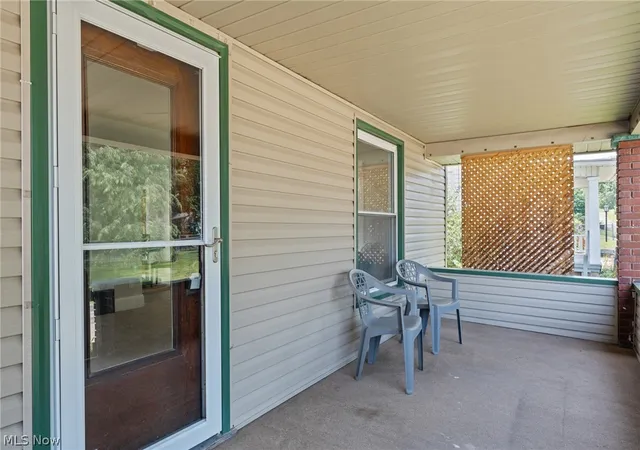 Photo 4 of Single family home for sale at 1628 May Pl NE, Canton, OH 44705 | MLS# 5224406 | Listing updated on 2026-09-04