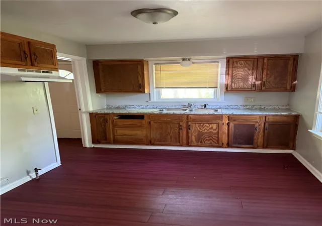 Photo 2 of Single family home for sale at 610 Elbon Ave, Akron, OH 44306 | MLS# 5215415 | Listing updated on 2026-09-03