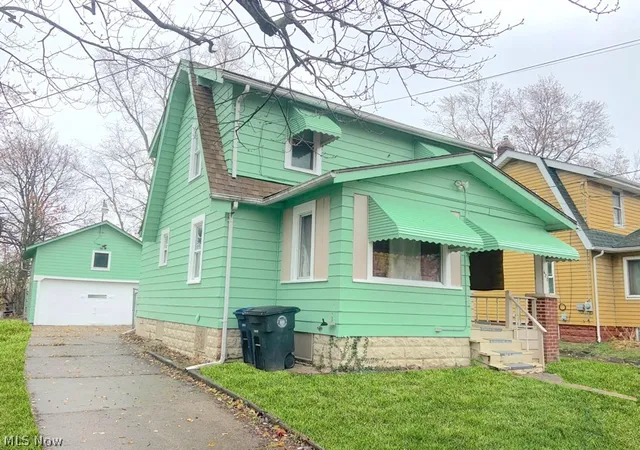 Photo 1 of Single family home for sale at 627 Roscoe Ave, Akron, OH 44306 | MLS# 5224606 | Listing updated on 2026-09-03