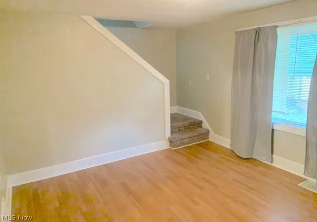 Photo 4 of Single family home for sale at 627 Roscoe Ave, Akron, OH 44306 | MLS# 5224606 | Listing updated on 2026-09-03
