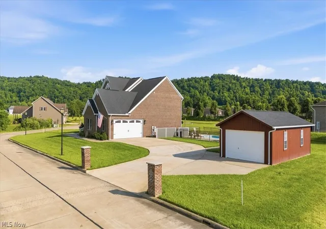 Photo 3 of Sale Pending at 86 Imperial Dr, Mineral Wells, WV 26150 | MLS# 5224639 | Listing updated on 2026-09-11