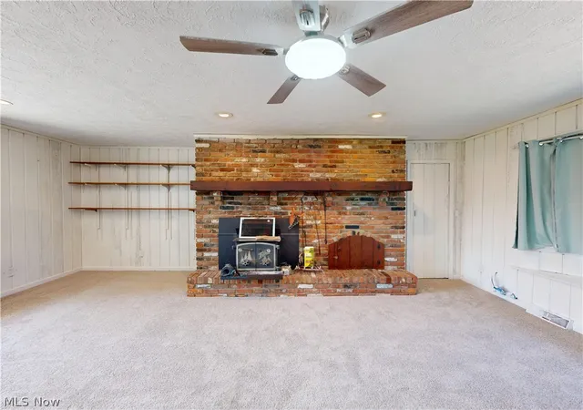 Photo 3 of Single family home for sale at 35952 Lakomis Dr, Eastlake, OH 44095 | MLS# 5205521 | Listing updated on 2026-09-11