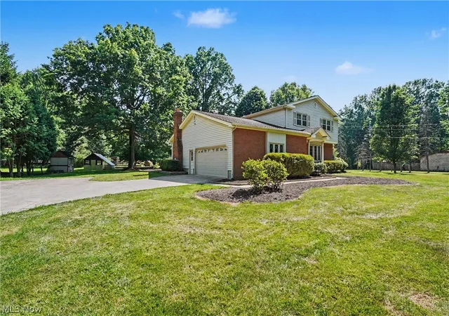 Photo 2 of Single family home for sale at 2053 Walker Ml Rd, Youngstown, OH 44514 | MLS# 5216334 | Listing updated on 2026-09-09