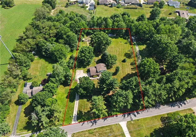 Photo 2 of Single family home for sale at 2053 Walker Ml Rd, Youngstown, OH 44514 | MLS# 5216334 | Listing updated on 2026-09-09