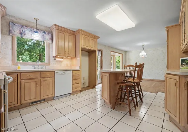 Photo 3 of Single family home for sale at 2053 Walker Ml Rd, Youngstown, OH 44514 | MLS# 5216334 | Listing updated on 2026-09-09