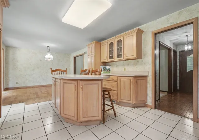 Photo 4 of Single family home for sale at 2053 Walker Ml Rd, Youngstown, OH 44514 | MLS# 5216334 | Listing updated on 2026-09-09