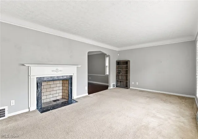 Photo 4 of Single family home for sale at 3953 Bushnell Rd, Cleveland, OH 44118 | MLS# 5219427 | Listing updated on 2026-09-05