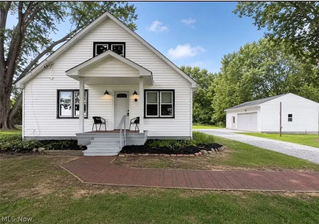 Photo 1 of Sale Pending at 2721 E River Rd, Newton Falls, OH 44444 | MLS# 5223950 | Listing updated on 2026-09-18