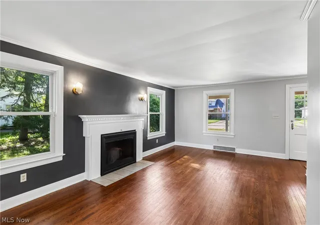 Photo 2 of Single family home for sale at 1824 Edgewood St NE, Warren, OH 44483 | MLS# 5225275 | Listing updated on 2026-09-03