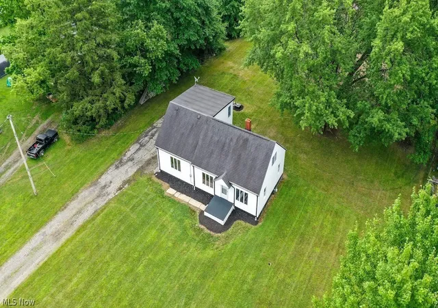 Single family home for sale at 4229 State Route 305, Southington, OH 44470 | MLS# 5224965