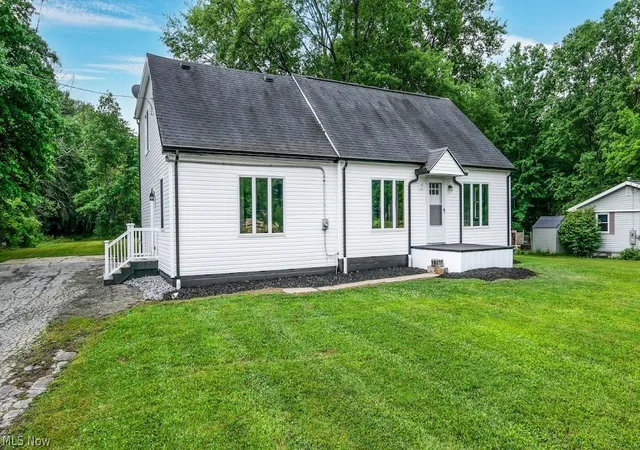 Photo 1 of Single family home for sale at 4229 State Route 305, Southington, OH 44470 | MLS# 5224965 | Listing updated on 2026-09-21