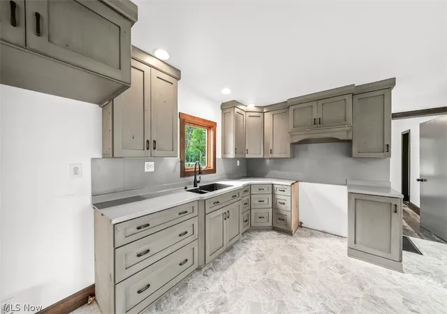 Photo 2 of Single family home for sale at 4229 State Route 305, Southington, OH 44470 | MLS# 5224965 | Listing updated on 2026-09-21