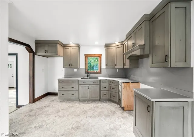 Photo 3 of Single family home for sale at 4229 State Route 305, Southington, OH 44470 | MLS# 5224965 | Listing updated on 2026-09-21