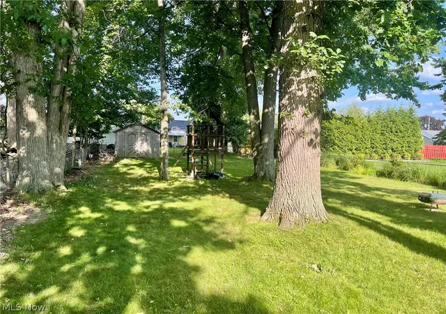 Photo 4 of Single family home for sale at 6437 Fernhurst Ave, Cleveland, OH 44130 | MLS# 5225162 | Listing updated on 2026-09-08