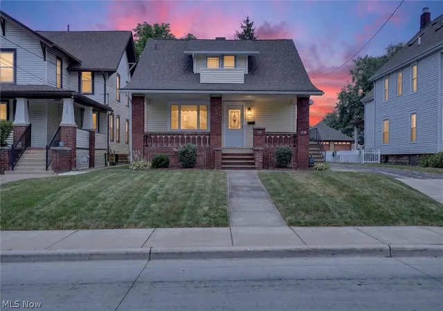 Photo 3 of Single family home for sale at 1124 W 6th Street, Lorain, OH 44052 | MLS# 5225374 | Listing updated on 2026-10-01