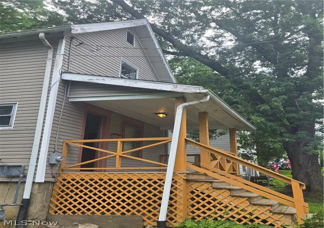 Photo 2 of Single family home for sale at 975 Owen Ave, Akron, OH 44311 | MLS# 5211739 | Listing updated on 2026-09-04