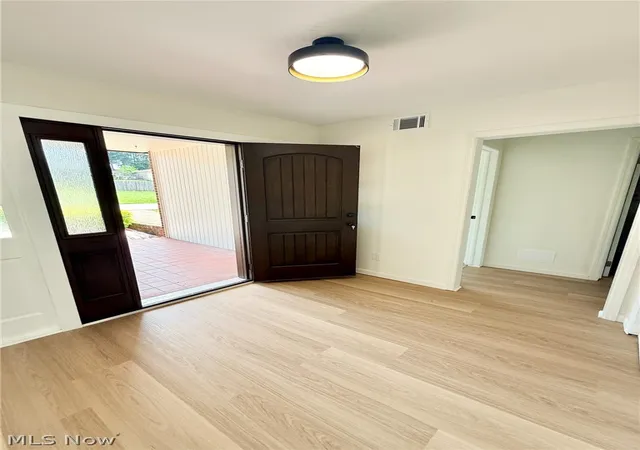 Photo 3 of Single family home for sale at 2536 Chestnut St, Steubenville, OH 43952 | MLS# 5225625 | Listing updated on 2026-09-04