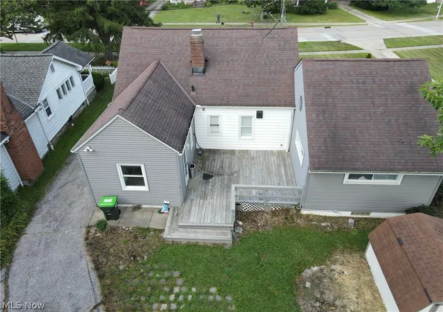 Photo 4 of Single family home for sale at 1703 E 300th Street, Wickliffe, OH 44092 | MLS# 5225670 | Listing updated on 2026-09-11