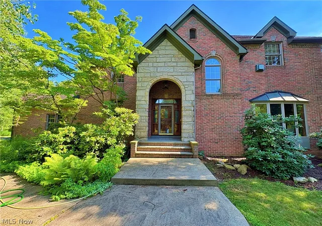 Photo 1 of Single family home for sale at 15818 Darrow Rd, Vermilion, OH 44089 | MLS# 5225895 | Listing updated on 2026-09-15