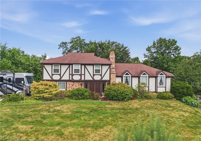 Photo 1 of Single family home for sale at 5300 West Blvd Nw, Canton, OH 44718 | MLS# 5225431 | Listing updated on 2026-09-25