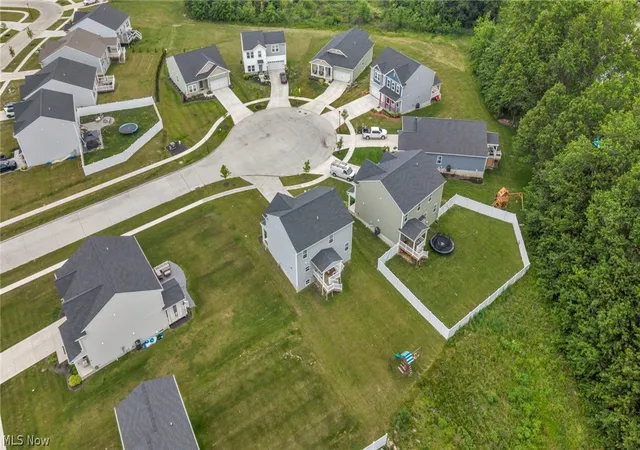 Photo 3 of Single family home for sale at 704 Maple Holw Ct, Elyria, OH 44035 | MLS# 5225500 | Listing updated on 2026-09-02