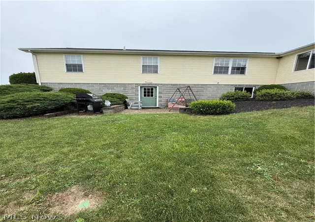Photo 3 of Single family home for sale at 49208 Hickman Rd, East Liverpool, OH 43920 | MLS# 5226186 | Listing updated on 2026-09-12