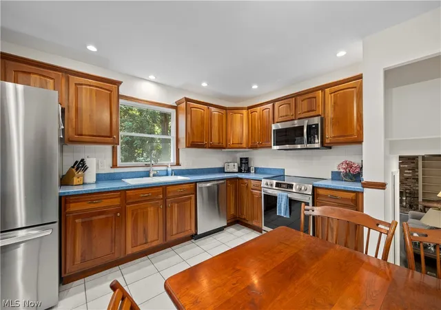 Photo 3 of Single family home for sale at 5364 Hampton Dr, North Olmsted, OH 44070 | MLS# 5225760 | Listing updated on 2026-09-13