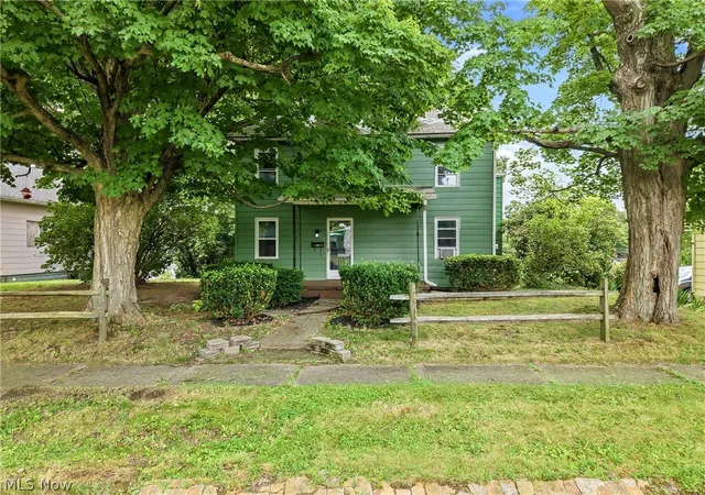 Photo 1 of Single family home for sale at 238 W High St, Lisbon, OH 44432 | MLS# 5226063 | Listing updated on 2026-09-14