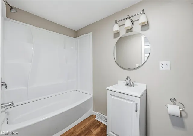 Photo 4 of Single family home for sale at 238 W High St, Lisbon, OH 44432 | MLS# 5226063 | Listing updated on 2026-09-14