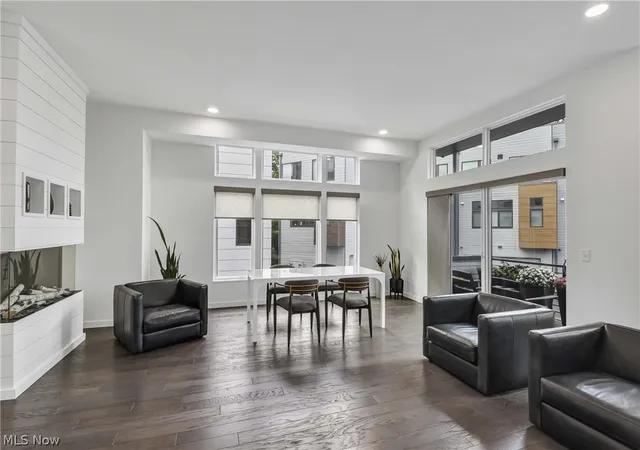 Listing Photo 4 - Condo for sale in building located at 18875 Riversouth Ter, Fairview Park, OH 44126 - Unit #11