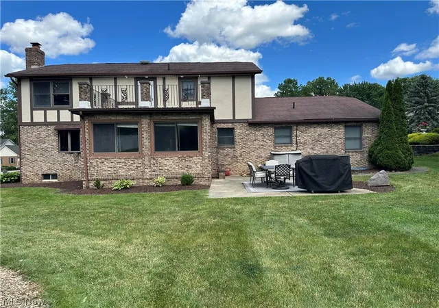 Photo 2 of Single family home for sale at 3874 April Dr, Green, OH 44685 | MLS# 5226287 | Listing updated on 2026-09-04