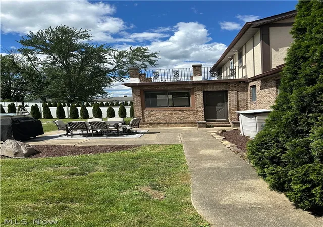 Photo 4 of Single family home for sale at 3874 April Dr, Green, OH 44685 | MLS# 5226287 | Listing updated on 2026-09-04