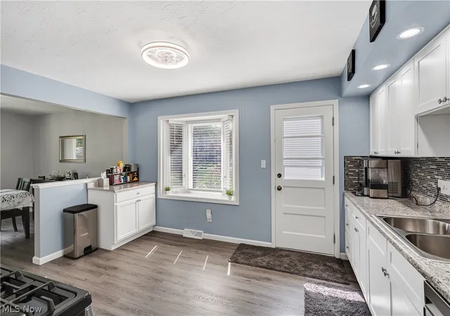 Photo 4 of Single family home for sale at 4340 Nottingham Ave, Youngstown, OH 44511 | MLS# 5226378 | Listing updated on 2026-09-26