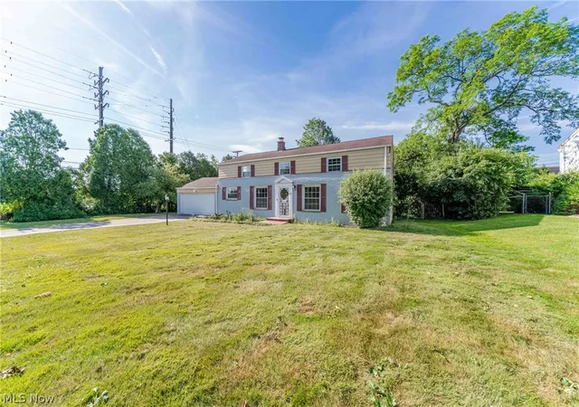 Photo 2 of Single family home for sale at 25542 Concord Dr, Beachwood, OH 44122 | MLS# 5215894 | Listing updated on 2026-09-12
