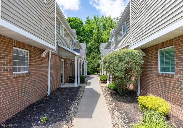 Photo 2 of Condo for sale at 3395 Lenox Village Dr #149, Fairlawn, OH 44333 | MLS# 5226721 | Listing updated on 2026-09-12