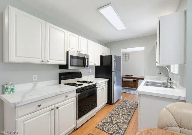 Photo 3 of Sale Pending at 7555 Chandler Ct, Northfield, OH 44067 | MLS# 5226774 | Listing updated on 2026-09-30