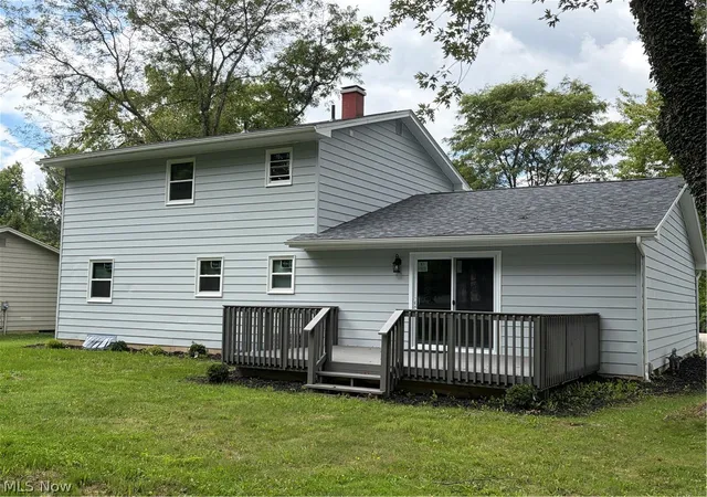 Photo 3 of Single family home for sale at 7619 Red Fox Dr, Youngstown, OH 44512 | MLS# 5226844 | Listing updated on 2026-09-25