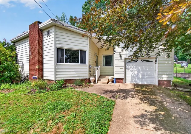 Photo 1 of Single family home for sale at 5547 West Blvd Nw, Canton, OH 44718 | MLS# 5223514 | Listing updated on 2026-09-25
