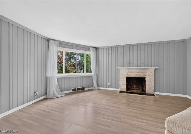 Photo 3 of Single family home for sale at 5547 West Blvd NW, Canton, OH 44718 | MLS# 5223514 | Listing updated on 2026-09-25