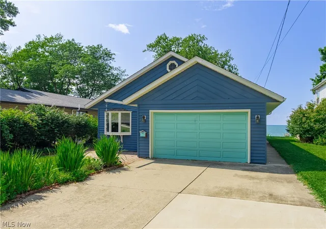 Photo 2 of Single family home for sale at 38847 Sunset Trl, Willoughby, OH 44094 | MLS# 5226622 | Listing updated on 2026-09-12
