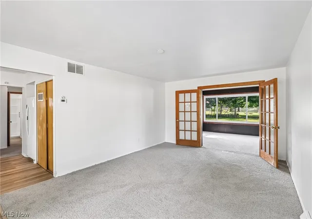 Photo 3 of Single family home for sale at 9011 Manorford Dr, Cleveland, OH 44130 | MLS# 5227041 | Listing updated on 2026-09-10