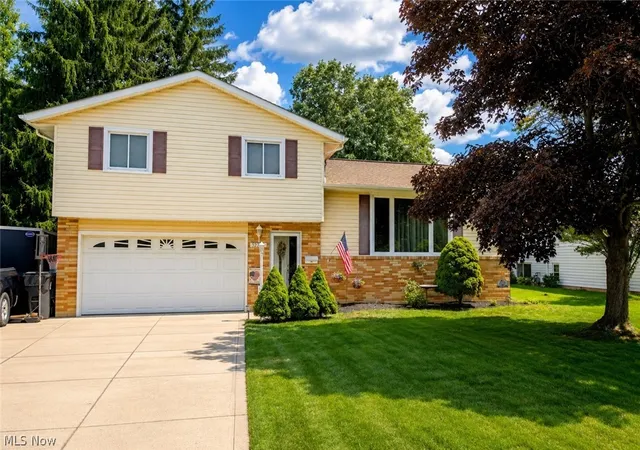 Photo 1 of Single family home for sale at 32703 Arlesford Dr, Solon, OH 44139 | MLS# 5226651 | Listing updated on 2026-09-11