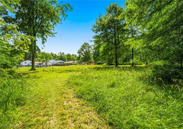 Photo 2 of Single family home for sale at 38541 Bell Rd, Willoughby, OH 44094 | MLS# 5227166 | Listing updated on 2026-09-10