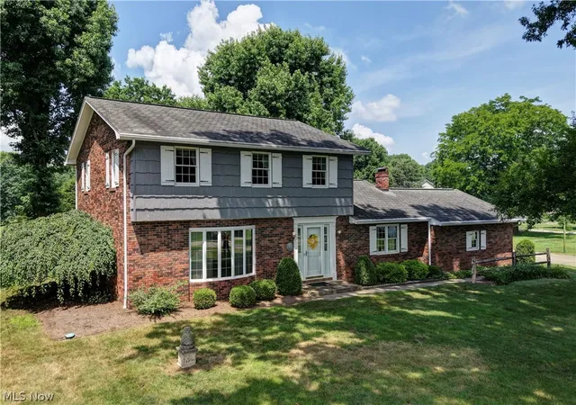 Photo 1 of Single family home for sale at 966 College Dr Se, New Philadelphia, OH 44663 | MLS# 5226755 | Listing updated on 2026-09-15