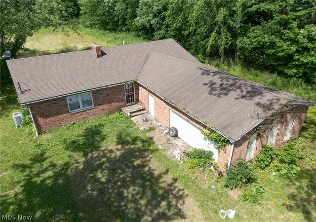 Photo 3 of Single family home for sale at 17222 Reynolds Rd, West Farmington, OH 44491 | MLS# 5226646 | Listing updated on 2026-09-06
