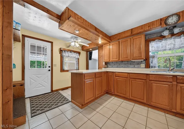 Photo 4 of Single family home for sale at 32 Water St, Geneva, OH 44041 | MLS# 5227446 | Listing updated on 2026-09-04