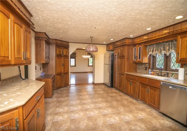 Photo 3 of Sale Pending at 91100 Eckley Rd, Jewett, OH 43986 | MLS# 5227435 | Listing updated on 2026-09-29