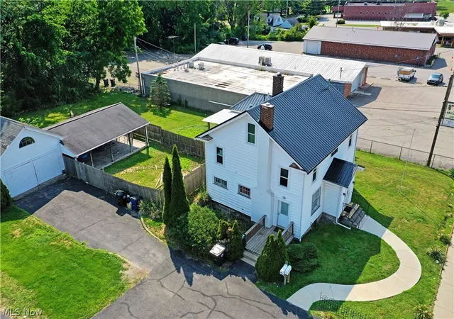 Listing Photo 4 - Condo for sale in building located at 3238 Youngstown Rd SE, Warren, OH 44484