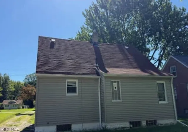 Photo 2 of Sale Pending at 6926 Mckenzie Rd, Olmsted Twp, OH 44138 | MLS# 5227902 | Listing updated on 2026-09-30